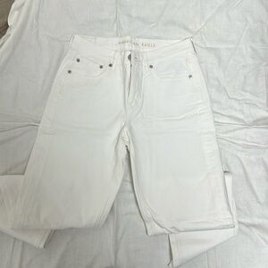 Women’s American Eagle white jeans